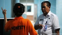 Mereka menjalani sejumlah program agar bebas dari ketergantungan narkoba.