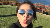 Acha juga sempat traveling ke San Francisco, mengunjungi Golden Gate yang ikonik (septriasaacha/Instagram)