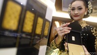 Emas batik Indonesia seri II ini juga dikemas secara khusus untuk menambah ekslusifitas produk seperti emas seri pertama.