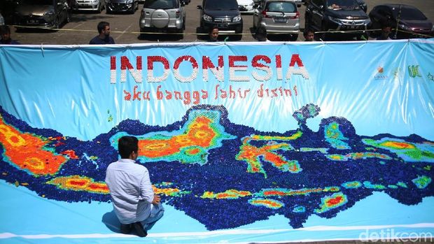 Coba Tebak Peta Indonesia Ini Tersusun Dari Apa?