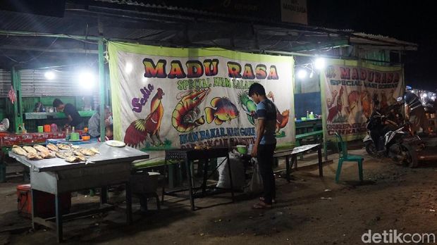 Kedai seafood di Sorong (Shinta/detikTravel)