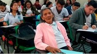 Palacios ingin melanjutkan pendidikannya dan bertekad untuk menyelesaikan pendidikan SMA pada ulang tahunnya yang ke-100 nanti. Namun karena tidak ada program untuk dewasa, dia memutuskan belajar di sekolah reguler dengan teman sekelas yang 80 tahun lebih muda dari dirinya. Foto: laopinion.net