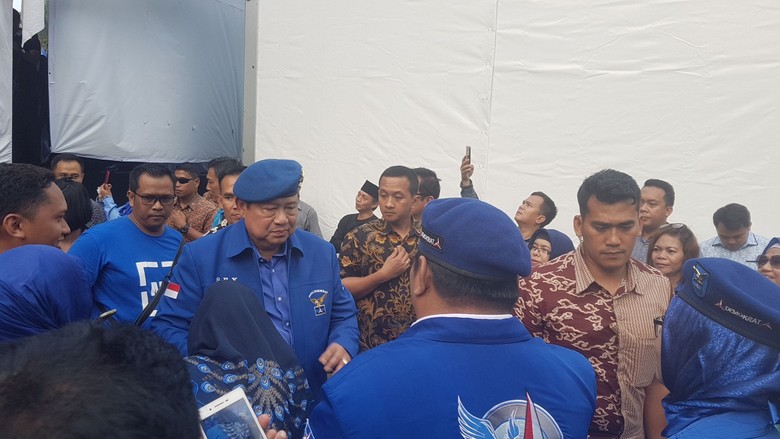 Viral #SBYJelaskan, PD: Ada Waktunya SBY Jawab Jokowi Viral #SBYJelaskan, PD: Ada Waktunya SBY Jawab Jokowi