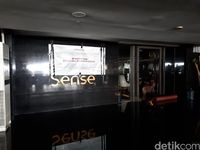 Suasana di Sense Karaoke setelah ditutup total oleh Pemprov DKI Jakarta karena peredaran narkoba