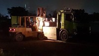 Menteri PUPR Basuki Hadimuljono berharap pondasi atau abutment jembatan tidak mengalami kerusakan sehingga bentang jembatan yang runtuh dapat segera diganti. Namun bila mengalami kerusakan akan diperbaiki dulu pondasi atau abutmentnya. Istimewa/Kementerian PUPR.