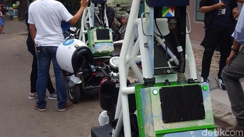 Skuter yang dilengkapi Trekker ini pun sudah dicoba untuk mengaspal di kawasan Jakarta Selatan. Foto: Muhamad Imron Rosyadi/detikINET