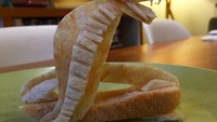 Sejak tahun 2016, Adam terus berkreasi membuat kreasi roti panggang dengan bentuk unik setiap harinya.  Foto: Instagram @2slicesoftoast