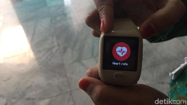 Fitur jam kesehatan haji