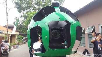 Sama seperti versi ransel, Trekker yang dipasang di skuter juga memiliki 15 lensa yang hanya digunakan pada cuaca cerah agar gambar yang dihasilkan tidak terdistorsi tetesan air hujan. Foto: Muhamad Imron Rosyadi/detikINET