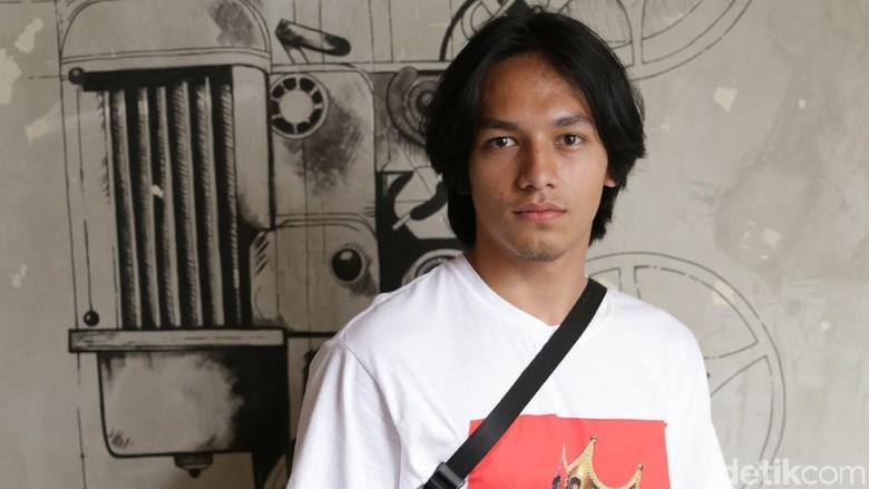 Bantu Pemulung, Jefri Nichol Ingin Hargai Semua Orang Bantu Pemulung, Jefri Nichol Ingin Hargai Semua Orang