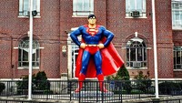 Foto: Ada pula patung Superman setinggi 4,5 meter (wscherr/Instagram)