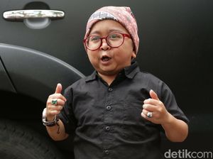 Penantian Daus Mini dan Sang Istri untuk Dapatkan Momongan