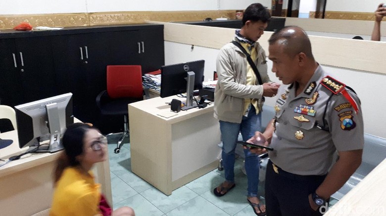 Identitas Gadis China yang Lari Hanya Berpiyama Terkuak Identitas Gadis China yang Lari Hanya Berpiyama Terkuak