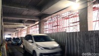Direktur Utama PT MRT Jakarta William Sabandar mengatakan saat ini pihaknya fokus menyelesaikan sejumlah pekerjaan di dalam stasiun, termasuk pemasangan rel kereta. Hal ini menyusul bakal dilakukannya uji coba test and commisioning di bulan Agustus mendatang untuk dua trainset pertama kereta, yang akan terus berlanjut sampai akhir tahun nanti.