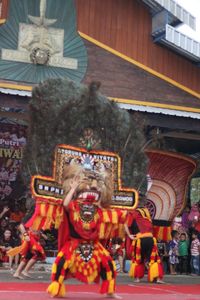 Satu-satunya, Paguyuban Reog Ini Hanya Berisi Para Perempuan
