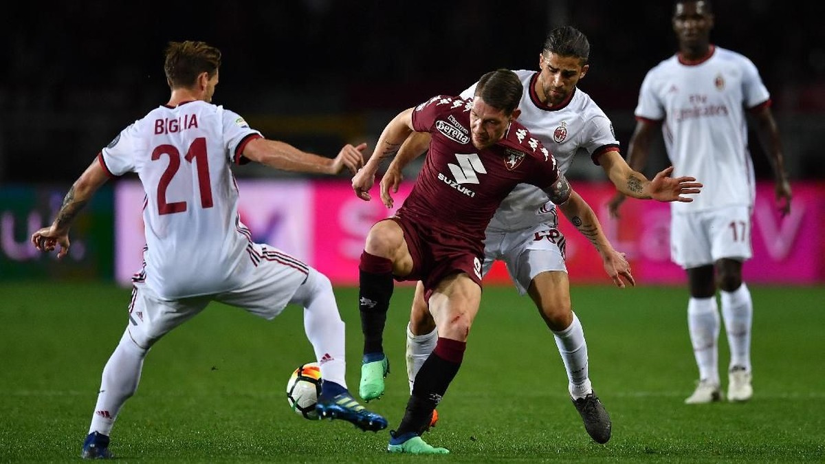 AC Milan berimbang 1-1 dengan Torino. (Foto: Valerio Pennicino/Getty Images)