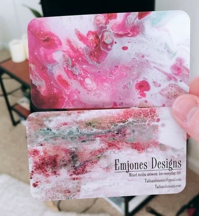 Anda yang punya jiwa atau bekerja di perusahaan seni bisa membuat kartu nama dengan sentuhan artsy seperti ini. Foto: mooshmooshs/reddit 