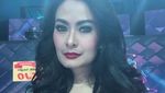 Gaya Iis Dahlia yang Tetap Santai Liburan Meski Dibully