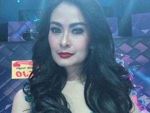Ini Foto Iis Dahlia yang Disoroti Netizen