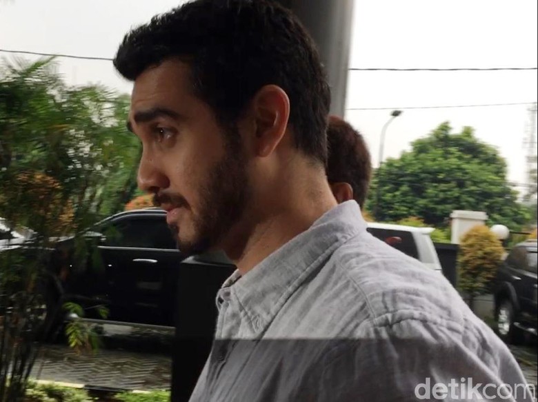Kapok Banget, Fachri Albar Janji Tak Pakai Narkoba Lagi Kapok Banget, Fachri Albar Janji Tak Pakai Narkoba Lagi