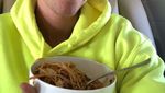 Belieber, Begini Gaya Seru Justin Bieber Saat Masak dan Makan!