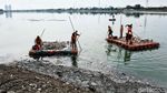Sampah di Waduk Cincin Dibersihkan