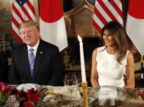 Curhat Pria Paruh Baya yang Pernah Cukur Rambut Donald Trump