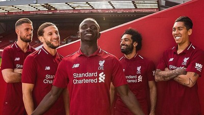 Merah Retro Jersey Baru Liverpool