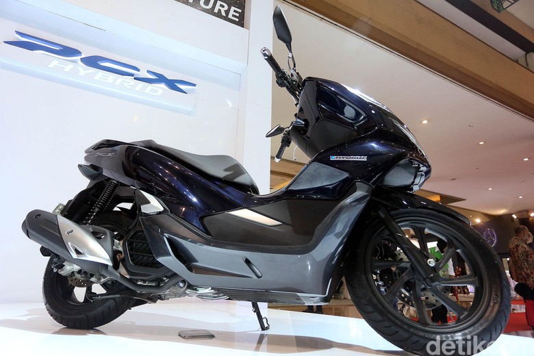 Beli PCX Hybrid Harus Pakai Bensin apa Ya Beli PCX Hybrid Harus Pakai Bensin apa Ya