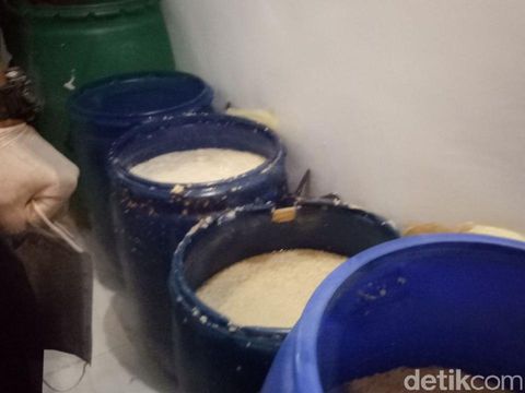Rumah yang dijadikan pabrik ciu di Gambir.