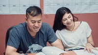 Kini Jihane Almira sedang membuat projek bersama Pandji Pragiwaksono yang berjudul DOA: Cari Jodoh. (Dok. Instagram/jihanealmira)