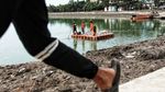 Sampah di Waduk Cincin Dibersihkan