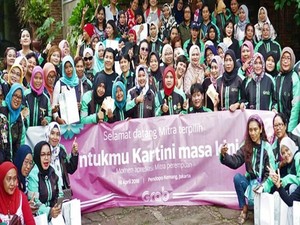Sambut Hari Kartini, Grab Berikan Safety Riding dan Kelas Kecantikan