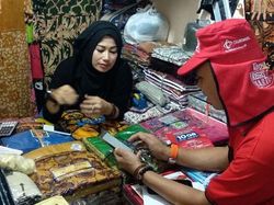 Jemput Bola Registrasi SIM Card Hingga Pelosok Desa