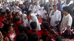 Menteri Rini Panen Raya 4000 Ton Gabah di Karawang
