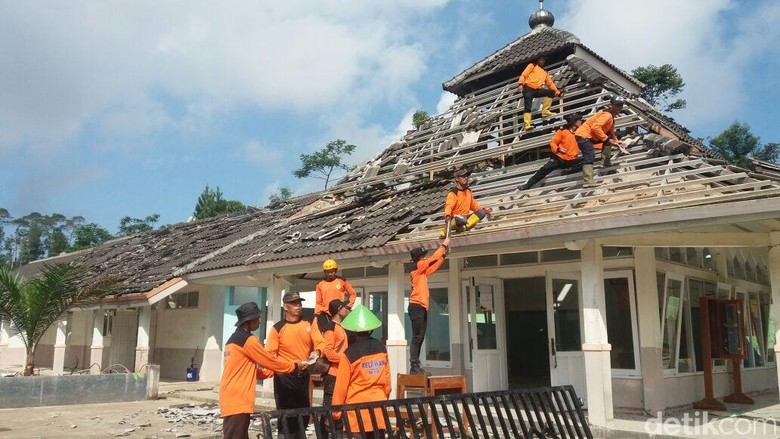 BMKG: Kekuatan Gempa Susulan di Banjarnegara Semakin Menurun BMKG: Kekuatan Gempa Susulan di Banjarnegara Semakin Menurun