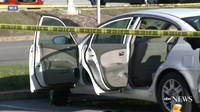 Balita itu kemudian memegang pistol tersebut dan mengarahkan kepada ibunya, yang duduk di kursi penumpang.  (Foto: Dok. ABC News)