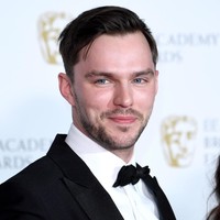 Bintang ‘X-Men’ Nicholas Hoult berada di urutan ketujuh dengan skor 89,84%. Foto: Emma McIntyre/Getty Images