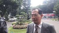 Sri Bintang Pamungkas menghadiri pemanggilan polisi untuk diperiksa di Direktorat Reskrimsus Polda Metro Jaya pada Kamis (19/4/2018). Dia membantah menyudutkan tokoh tertentu. (Foto: Samsudhuha Wildansyah/detikcom)