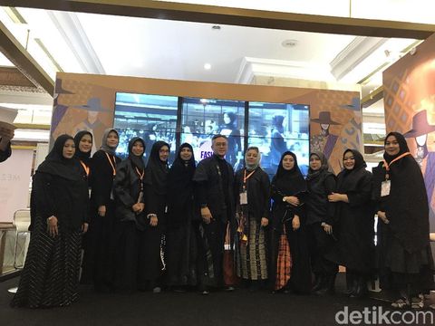 Fashion show siswi Islamic Fashion Institute di Muffest 2018.