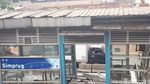 Foto: Penampakan Halte TransJ Simprug Rusak Berat Dihantam Truk