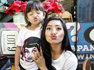 Kembali Ditunda, Liza Elly Diwajibkan Hadir ke Sidang Cerai