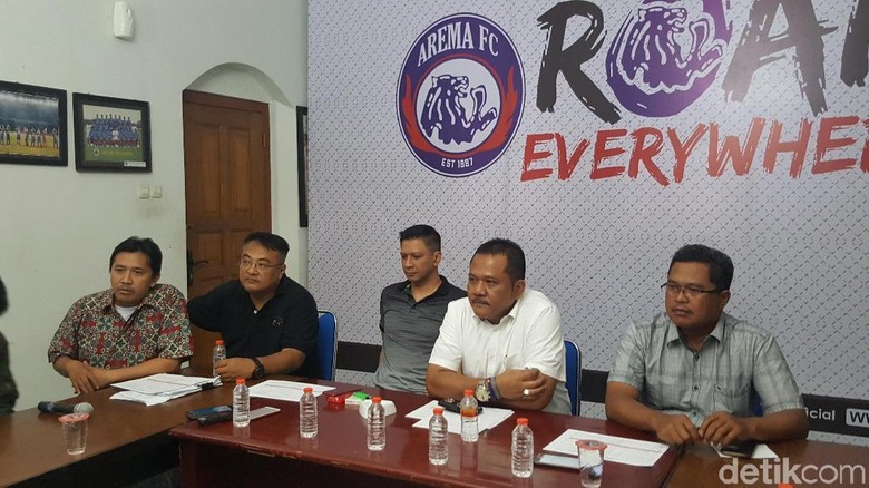 CEO Arema FC: Kami Akui Lalai Sampai Ada Korban Jiwa CEO Arema FC: Kami Akui Lalai Sampai Ada Korban Jiwa