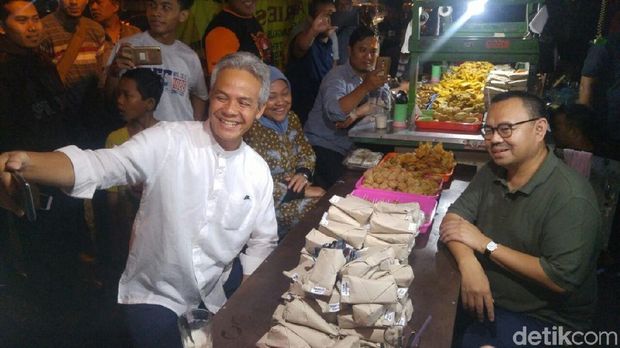 Ganjar Pranowo dan Sudirman Said sempat makan bareng.