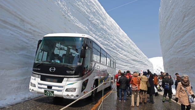 Snow Wall Walk di Rute Alpine Tateyama Kurobe