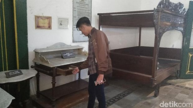 Ini Kamar RA Kartini, Lengkap dengan Ranjang dan Kaca Rias Asli