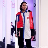 Fashion show koleksi busana ESMOD Jakarta yang terinspirasi karakter Marvel di Fashion Nation 2018, Senayan City, Jakarta, Selasa [17/4/2018]. [Foto: Mohammad Abduh/Wolipop]