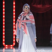 Fashion show koleksi terbaru busana muslim SI.Se.Sa yang bertema The Khadeeja di Fairmont Hotel, Jakarta, Rabu [18/4/2018]. Foto: Mohammad Abduh/Wolipop