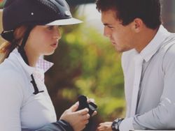 Ayahnya Berduit Triliunan, Begini Tingkah Anak Gadisnya