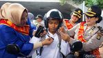 Ketika Kartini Zaman Now Mengatur Lalu Lintas